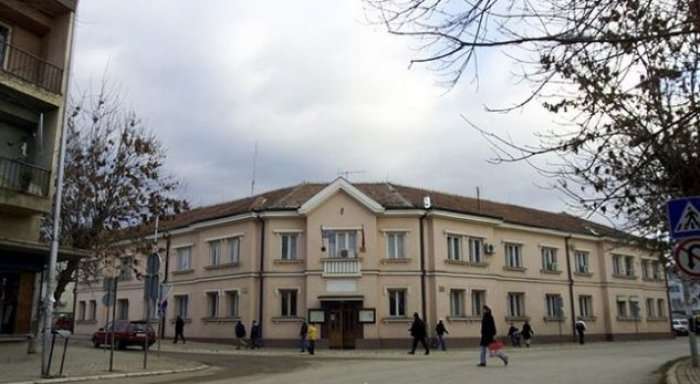 Komuna e Vetëvendosje në Podujevë përplasen për shitësit ambulantë