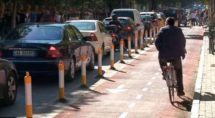 Kaosi total i trafikut dhe korsitë e dedikuara... a ka Tirana kaq shumë biçikleta?