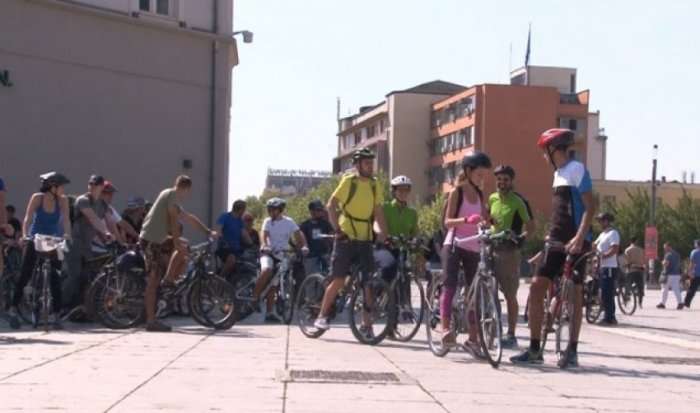 Për një Prishtinë pa tym, protestohet me biçikleta