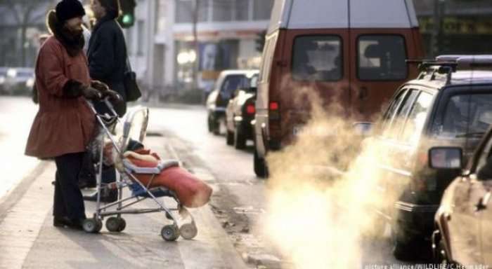 Masat kundër ndotjes nga veturat, Merkel paralajmëron BE-në