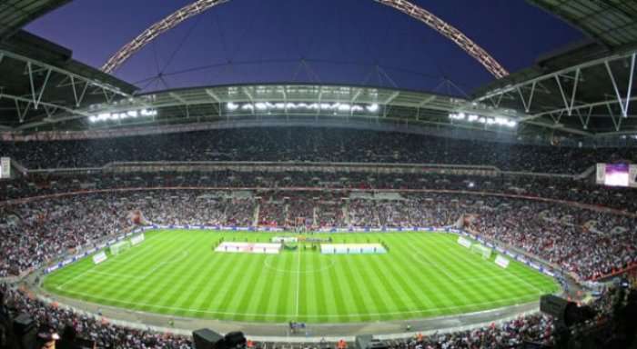 Arrihet marrëveshja, miliarderi Khan e blen Wembleyn për 671 milionë euro