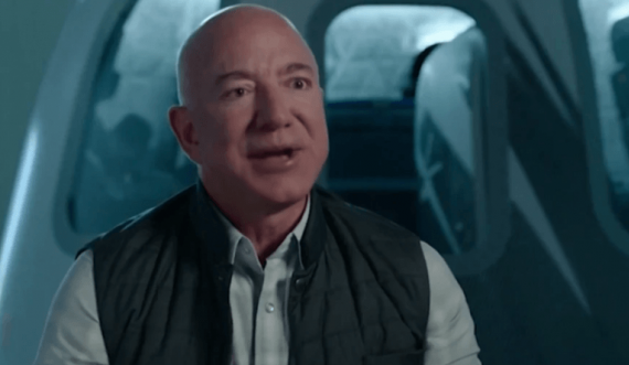 Jeff Bezos, gati për fluturimin e parë në hapësirë