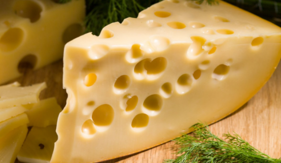 Ja pse djathi në Zvicër ka vrima të vogla 