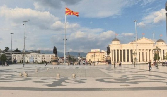 Maqedonia në udhëkryq, partitë shqiptare i bashkohen “trenit” anti-NATO dhe anti-Perëndim: Bashkë me të “Majtën” drejt krahëve të Rusisë