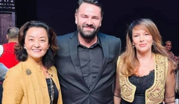 Drejtori i Ansamblit Shkodran Tolaj ndoqi nga afër koncertin Fitnete Rexha 'Gjerdan i artë'