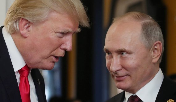  Libri i ri: Trumpi i tha Putinit “Do ta luaj të fortin me ty – para kamerave” 