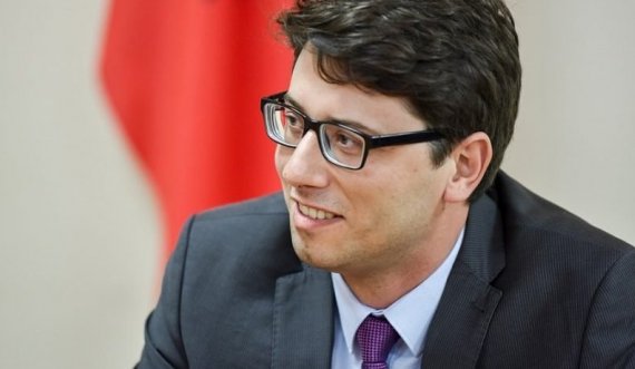 Ministri Murati i përgjigjet me Telekom akuzave për punësimet partiake: LVV-ja e ka shpëtu KEK-un