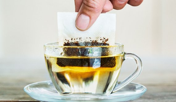 Përfitimet e konsumimit të çajit, dy gota në ditë ju ndihmon të jetoni më gjatë