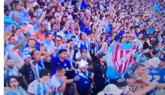 Kjo ështe fansja e Argjentinës  që i heq të gjitha dhe videoja  i bëhet virale