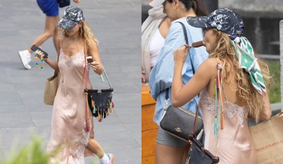 Me akullore në dorë dhe pa reçipeta, Rita Ora ngre temperaturat në Madrid