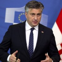 Zgjedhjet në Kroaci e vendosin kryeministrin në largim kundër presidentit aktual