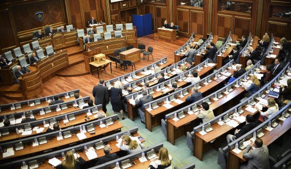 Sqaron Kuvendi i Kosovës, deputetët e dorëhequr të “Listës Serbe” nuk do të marrin pagë kalimtare