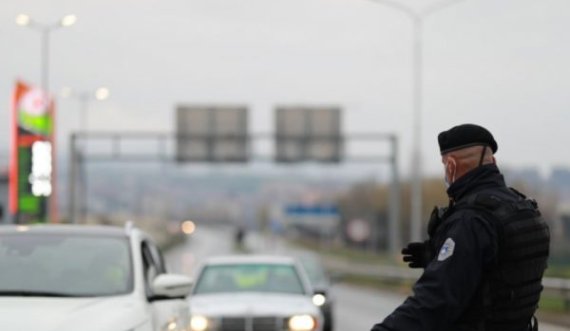 Policia e Gjilanit në aksion, konfiskon 22 patentë shofer e shqipton mijëra gjoba