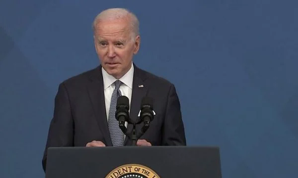 Joe Biden vë veton për projektligjin e automjeteve elektrike