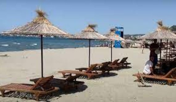 Reshjet e shiut, pushuesit “braktisin” plazhet në Shqipëri