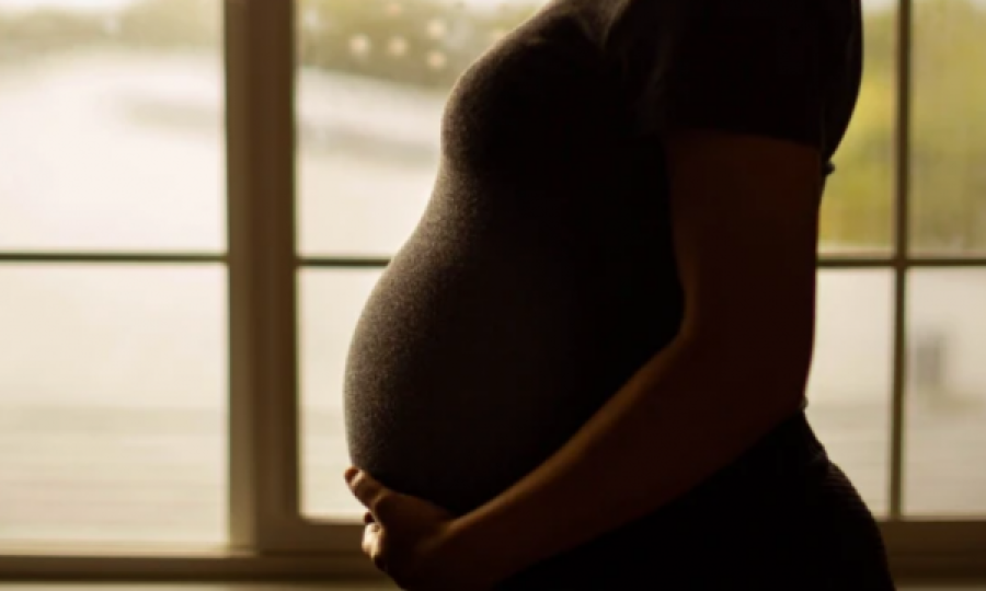 Alarmon ministri Vitia: Rreth 1070 aborte janë shënuar vitin e kaluar në institucionet e shëndetësisë   