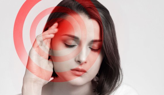 Disa nga shenjat që paralajmërojnë migrenën