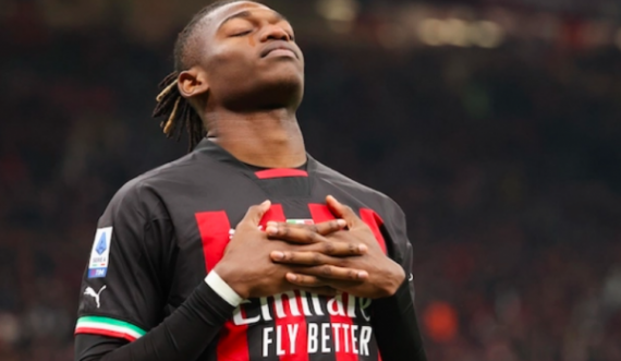 Leao shënon gol akrobatik për Milanin