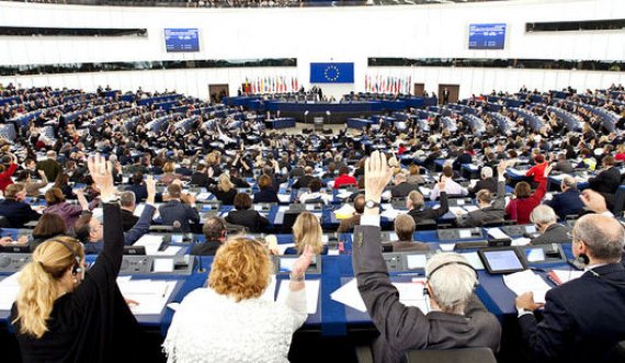 Zëdhënësja e PE’së tregon kur mund të votohet rezoluta për sulmin terrorist në Banjskë