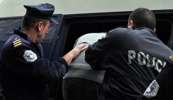 Policia e Kosovës arreston Faruk Mujkën Kryeshef i i “Ibër Lepencit” bashkë edhe Hysen Muzliukajn, Këshilltar i Ministrit Peci