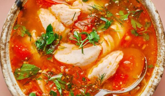 Receta e Pepës: Supë peshku me perime