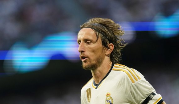 Luka Modric nuk përjashton mundësinë e largimit nga Real Madrid