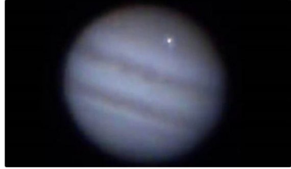 Diçka goditi Jupiterin, u regjistrua një dritë e madhe