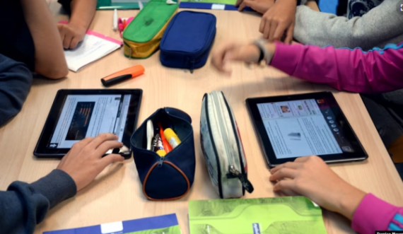 Digjitalizimi i arsimit: 32 llaptopë në shkollën me mbi 1.200 nxënës