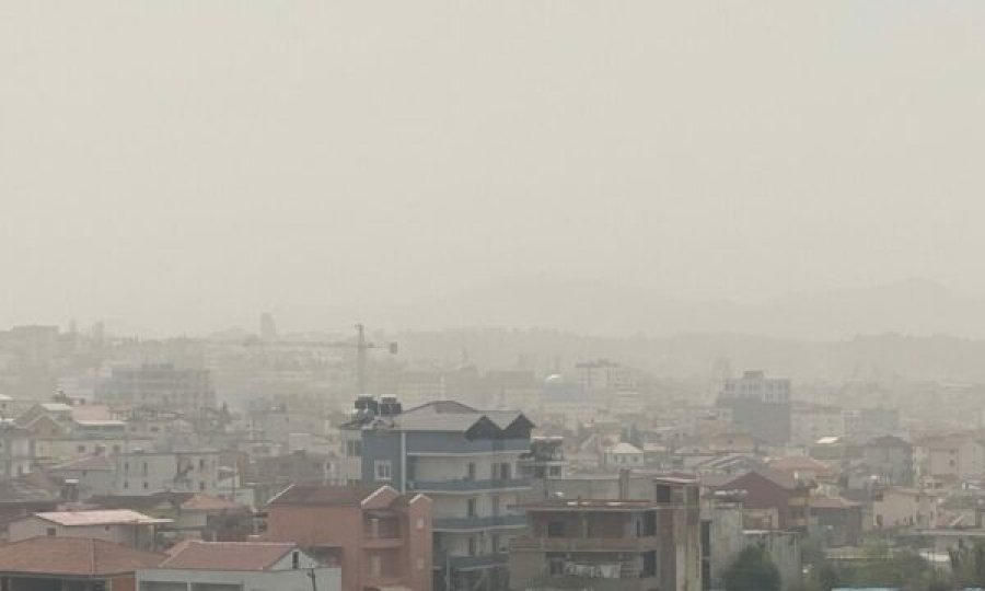 Moti sot më shumë vranësira por mbetet ende ngrohtë, koncentrim i lartë i pluhurit saharian