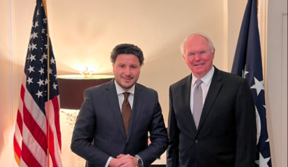 Abazoviqi takohet me ambasadorin amerikan në Beograd Hilli: Gjithmonë kënaqësi të flasësh me të për promovimin e paqes në rajon