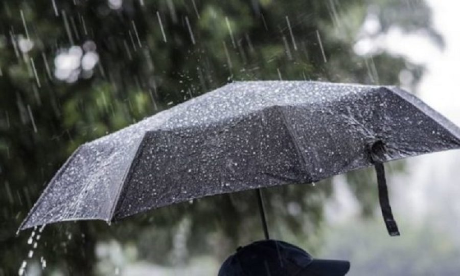 Moti në Kosovë, pasdite rrebeshe shiu