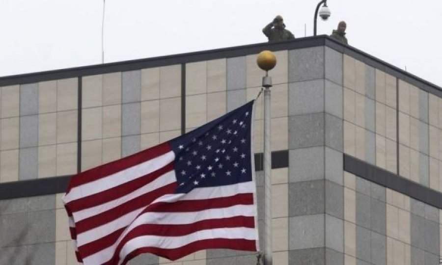 Ambasada amerikane publikon numrat për raportimin e dhunës me bazë gjinore: Kosova ka një ligj...