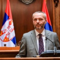 Ish-deputeti i Kuvendit të Serbisë: Oborri serb është me krime lufte dhe gjenocid, Kosova është shtet i pavarur