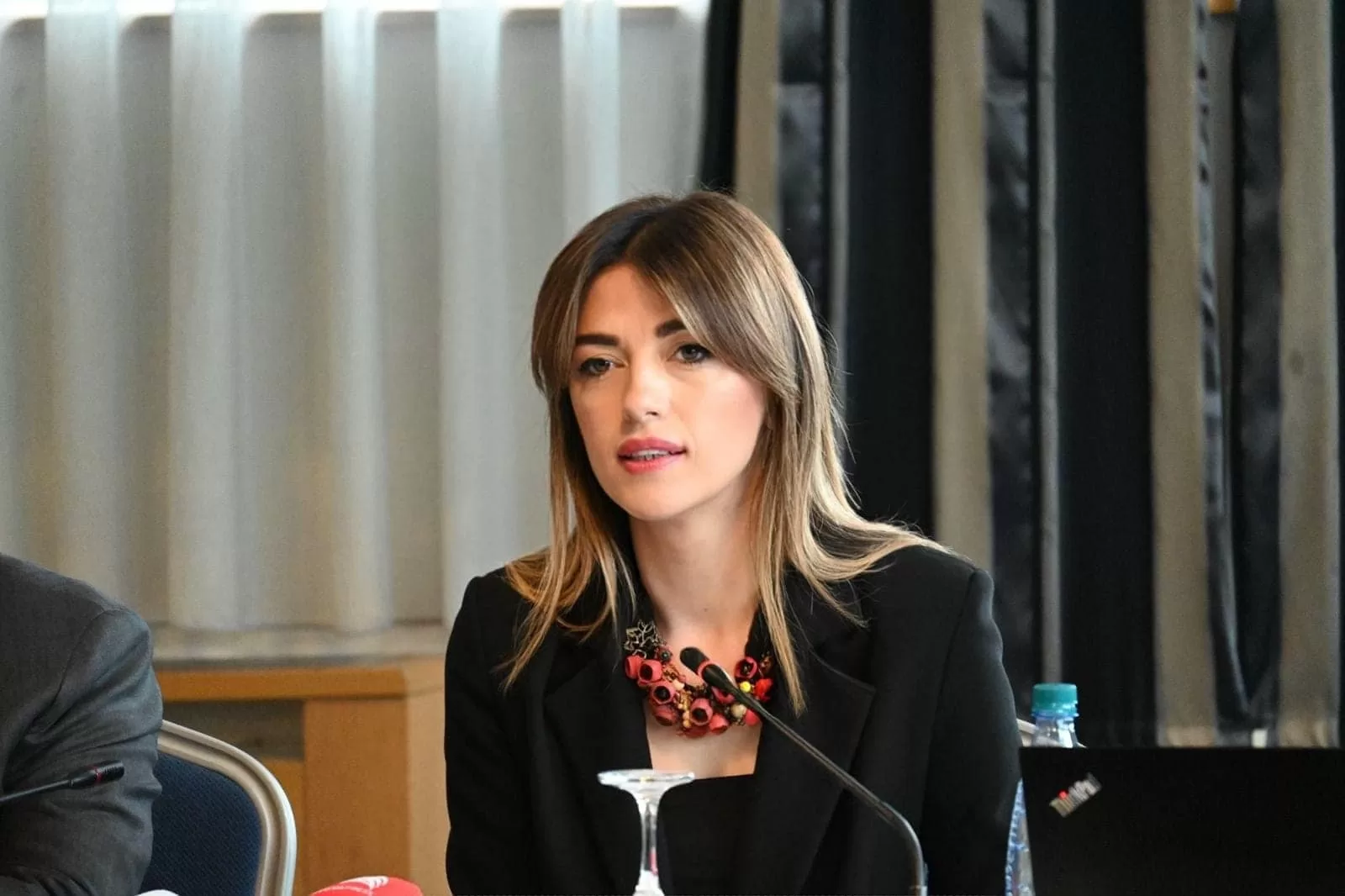 Haxhiu: Vrasjet ndaj grave në Kosovë janë bërë fenomen që tejkalon çdo shqetësim