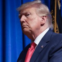 Gjykata e Lartë shqyrton pretendimin e Trump për imunitet