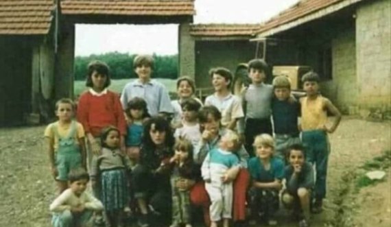 Sandulloviq poston fotografinë e fëmijëve të vrarë në Prekaz: Ata u vranë me urdhrat e kriminelit të luftës Millosheviq
