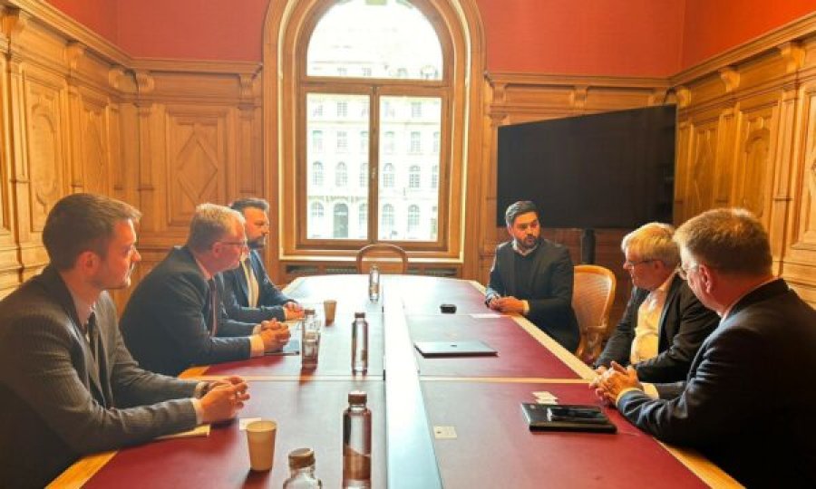 Bislimi takohet me disa deputetë zviceranë në Bern, flasin për anëtarësimin e Kosovës në KiE