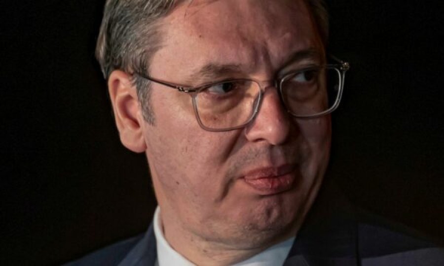Çështja e dinarit, Vuçiq ankohet se Kurti s’po lejon licensim as të një banke shtetërore as private serbe