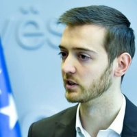 Këshilltari i Bislimit: Normalizimi i marrëdhënieve, nuk mund të jetë kurrsesi normalizim i kthimit të Serbisë në Kosovë