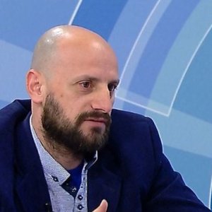 Ali Ahmeti kërkon të promovojë politikisht vetveten dhe Ed(Vin) Ramën me flamurin e patriotizmit