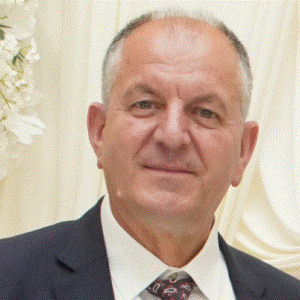 Opozita pa opozitë, heshtja që i jep kohë krizës