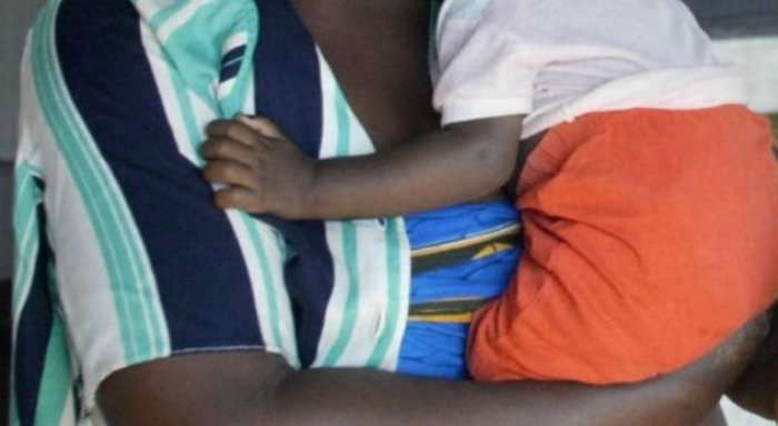 Zbulohet 'fabrika e bebeve' në Nigeri, shpëtohen 160 fëmijë