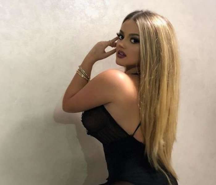 Enca vjen tejet seksi me 'Rendez Vous', provokon edhe në Instagram (Foto/Video)
