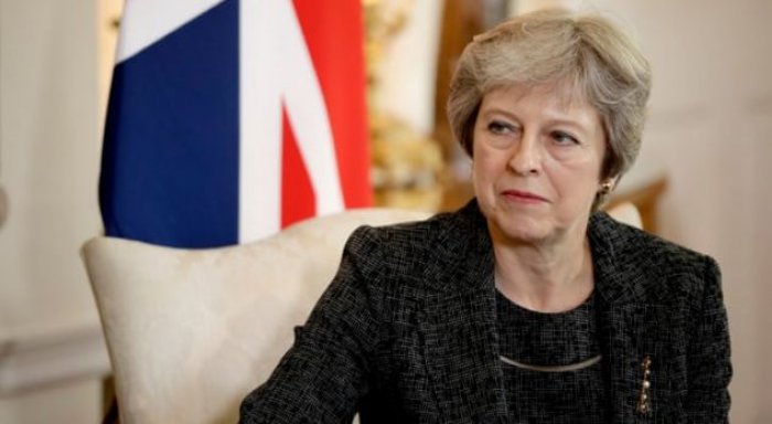 Kryeministrja May e ka shtyer dërgimin në votim të marrëveshjes me BE-në