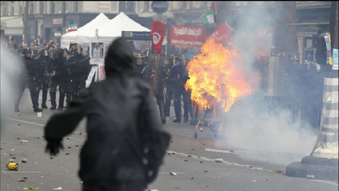 Protestat në Francë do të vazhdojnë, pavarësisht masave të Makronit
