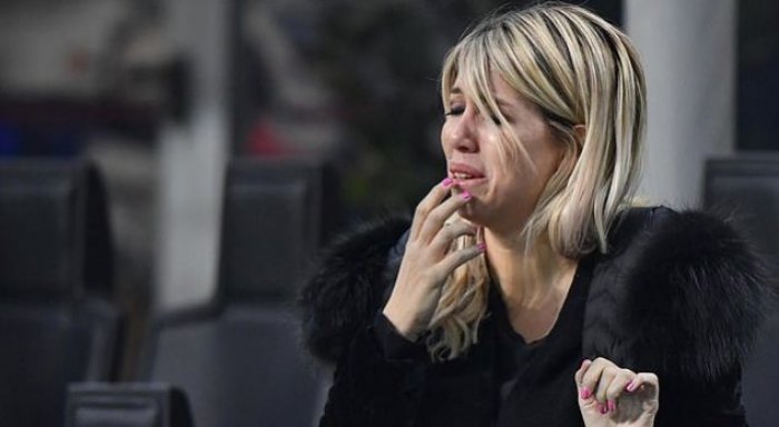 Gruaja e Icardit shpërthen në lot hidhërimi pas eliminimit të Interit