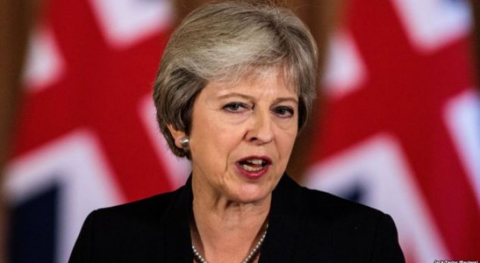 Kryeministrja May do ta dërgojë marrëveshjen në kuvend në mes të janarit