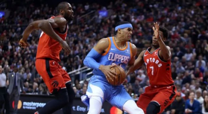 NBA: Houston i kthehet fitoreve, Toronto vazhdon ta mbajë kreun
