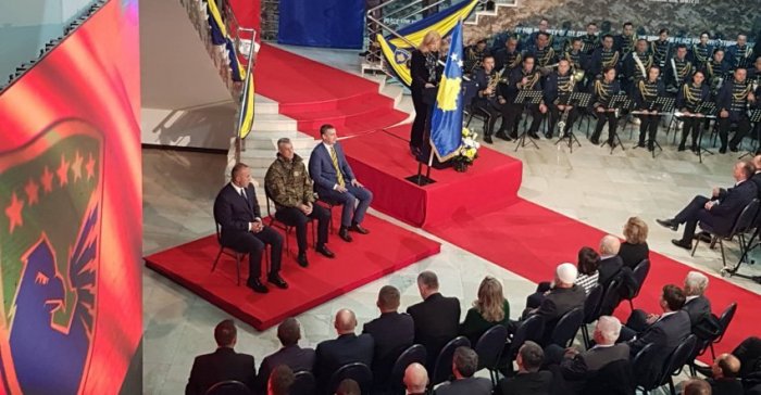 Ceremonia e Ushtrisë: I vetmi ambasador pjesëmarrës ai nga Shqipëria