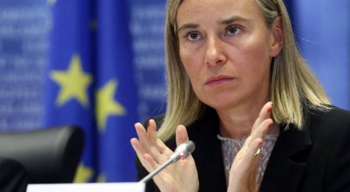 Mogherini reagon pasi kosovarët e bombardojnë me komente në Facebook